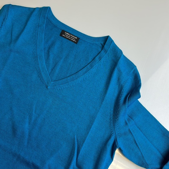 Lord & Taylor Blue Vneck Merino Wool Sweater S23-15 - Picture 3 of 5